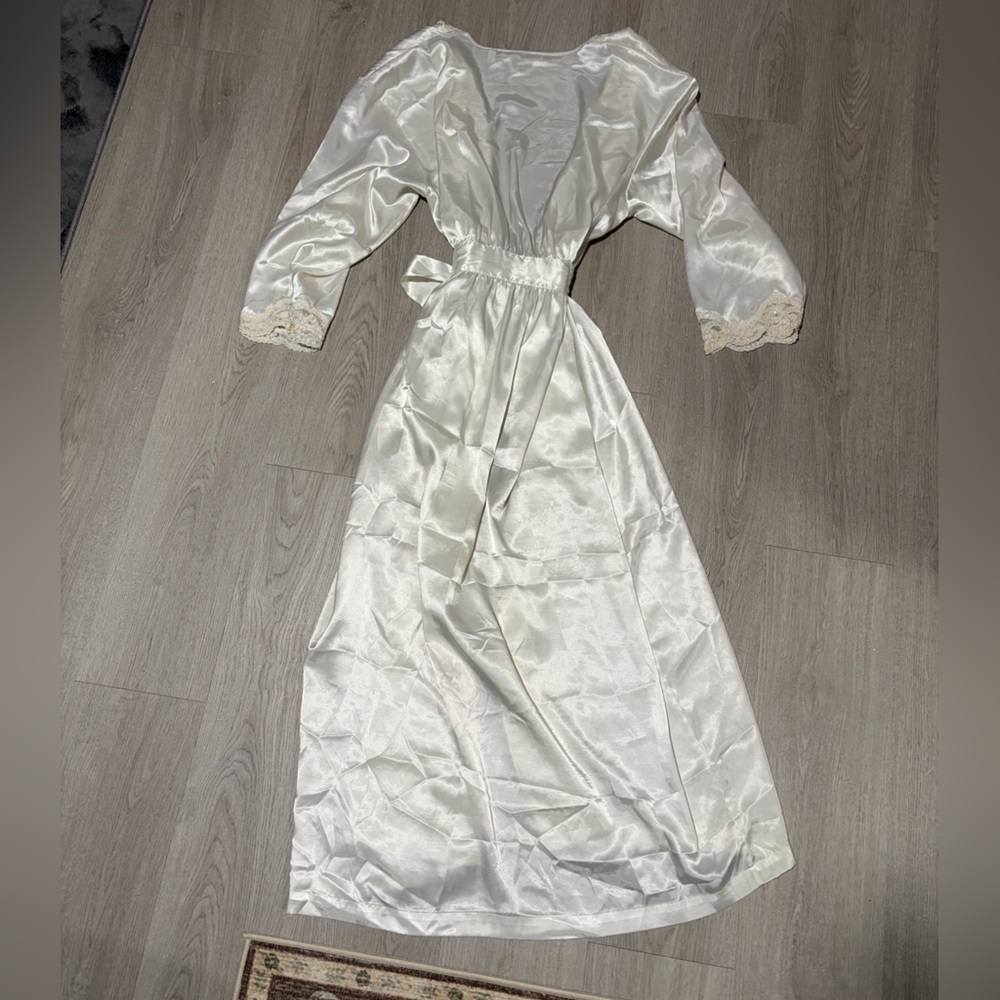 Vintage Victorias Secret Maxi Robe - Picture 5 of 7